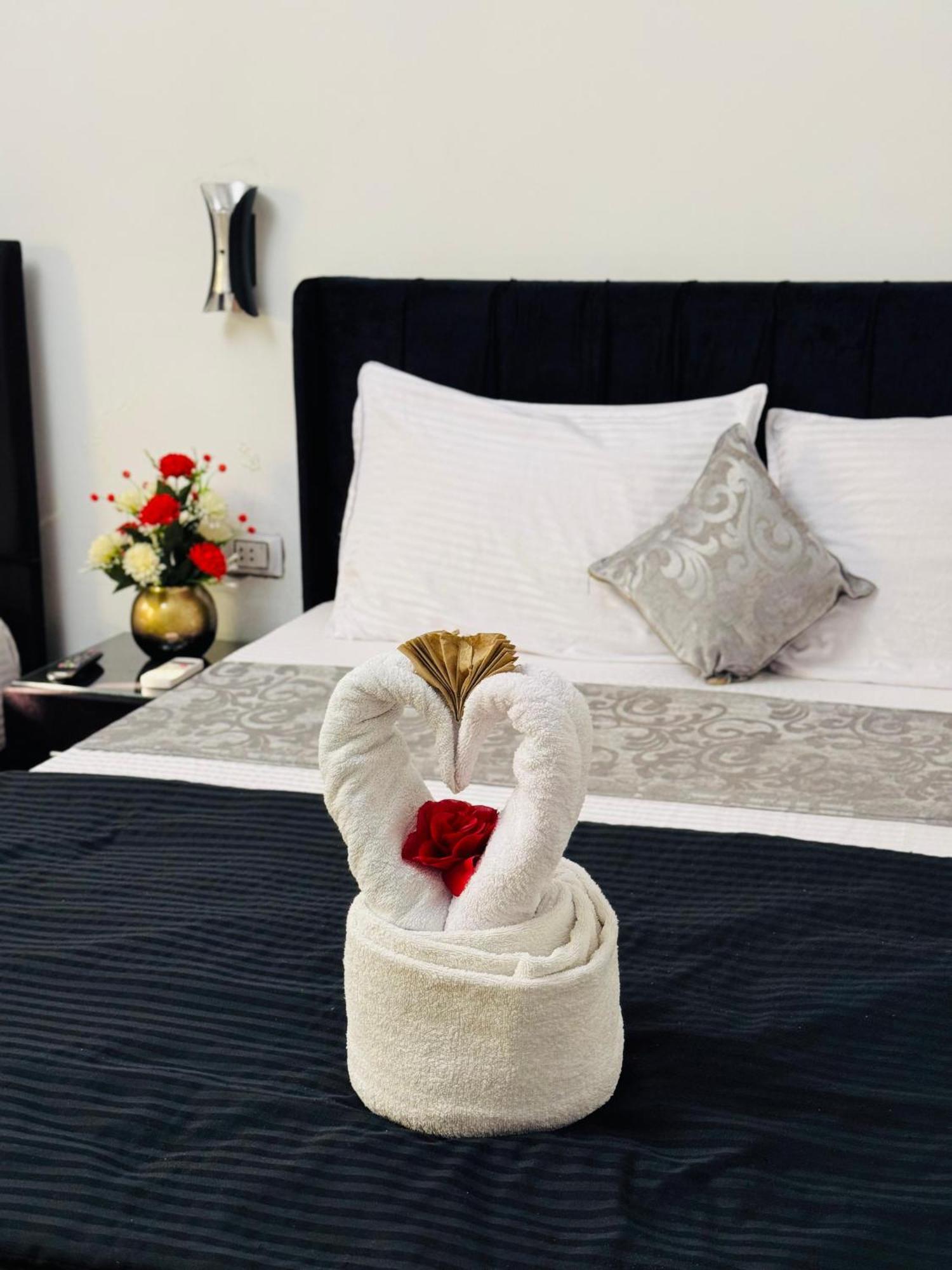 Pyramids Kingdom - Guest House Kafrat al Jabal Exterior photo